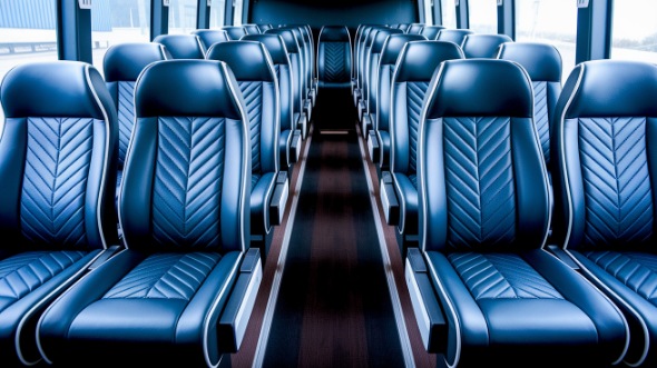 hammond 25 passenger minibus rental