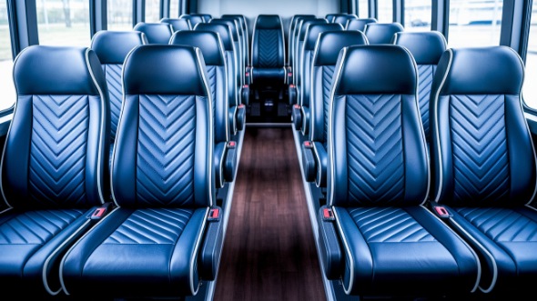 hammond 28 passenger minibus rental